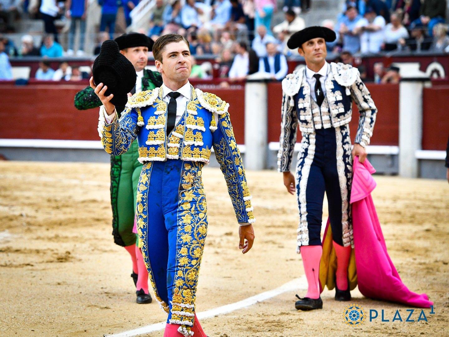 ALEJANDRO MORA