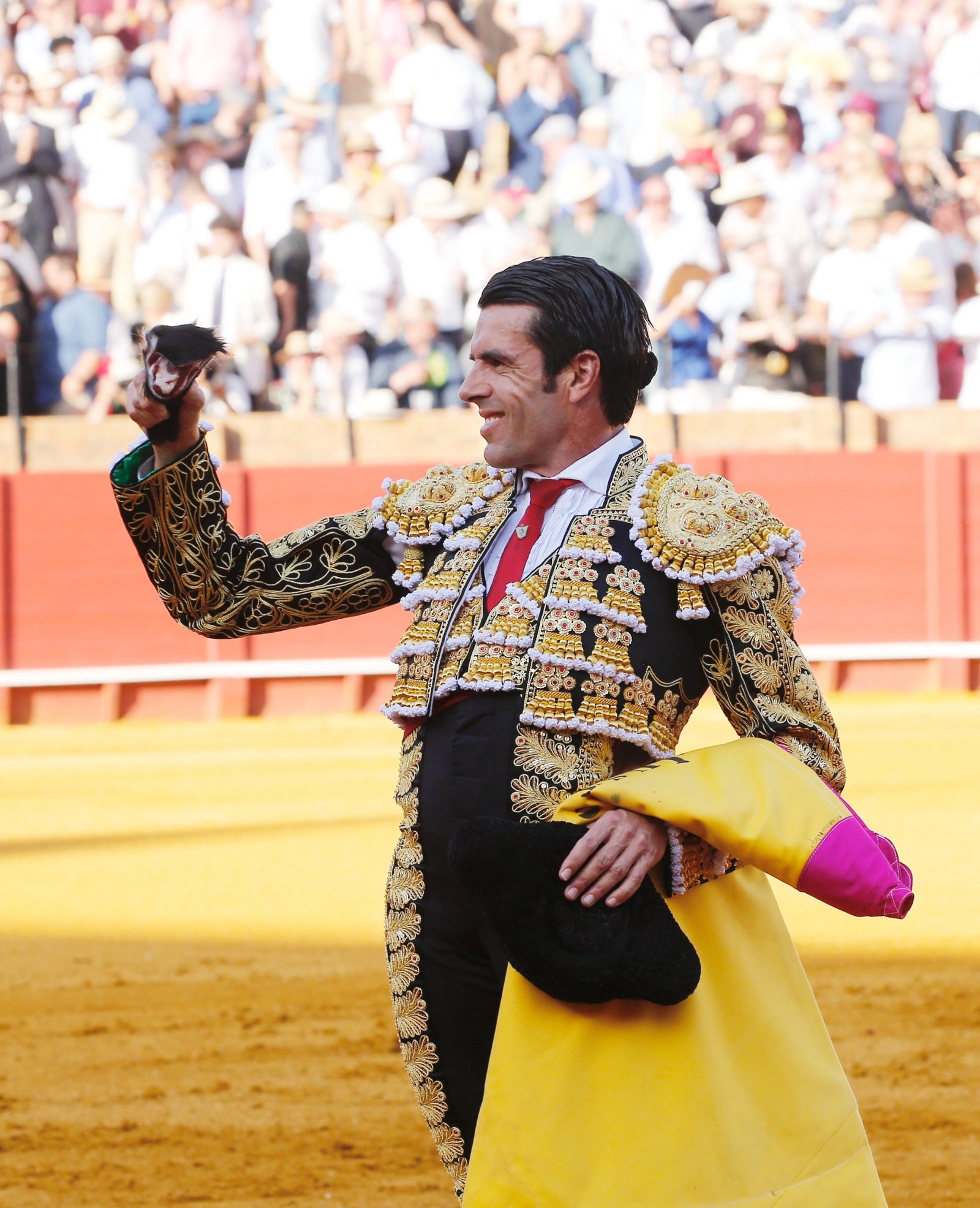 EMILIO DE JUSTO