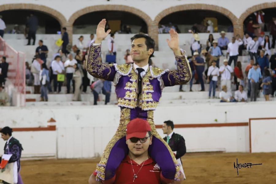 FRANCISCO MARTÍNEZ